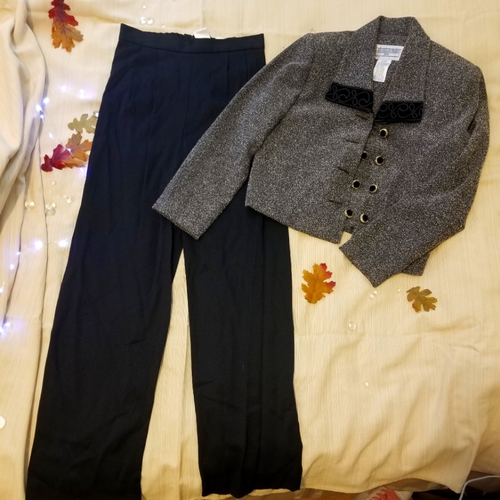 Jessica Howard Pant Suit Size 8 Petite
